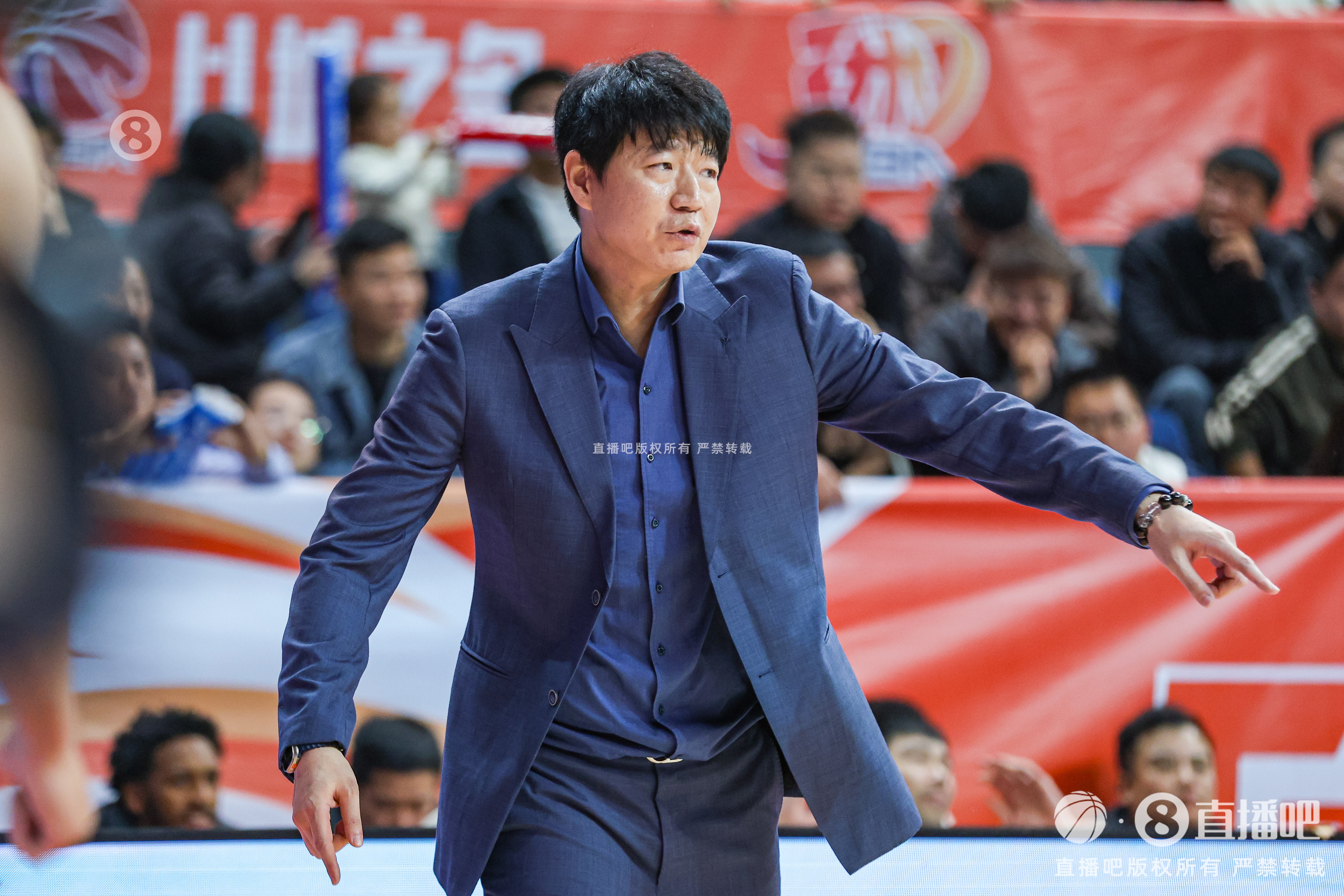  上赛季第15本赛季第6！媒体人：山东得改变必须要提到邱指导